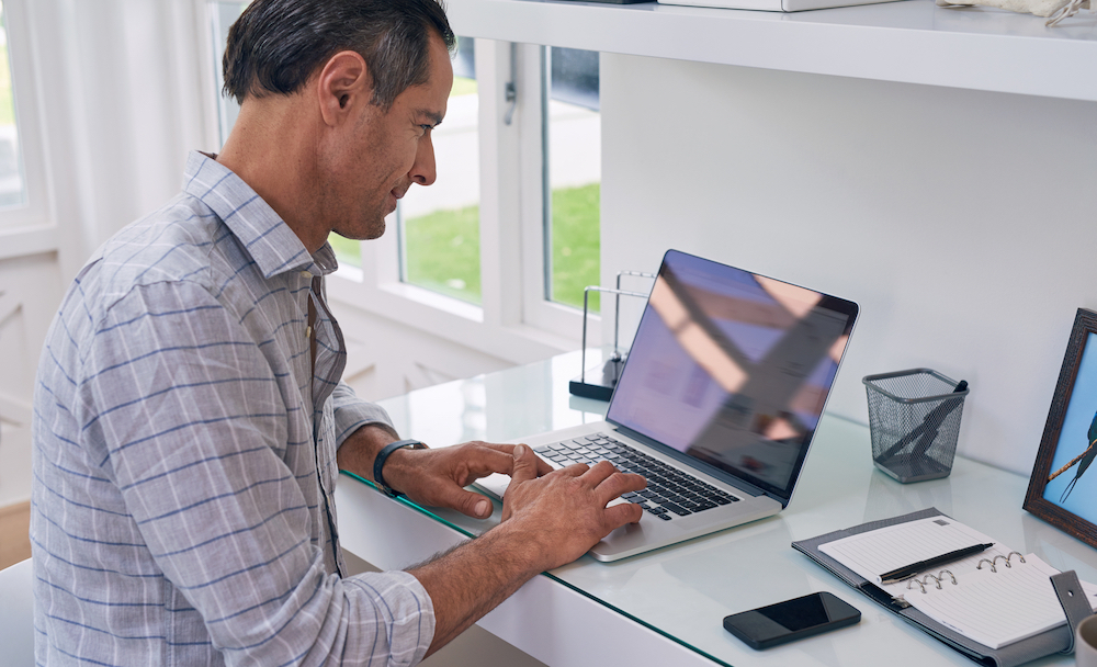 awesome apps to help hoteliers work remotely | hospitality software